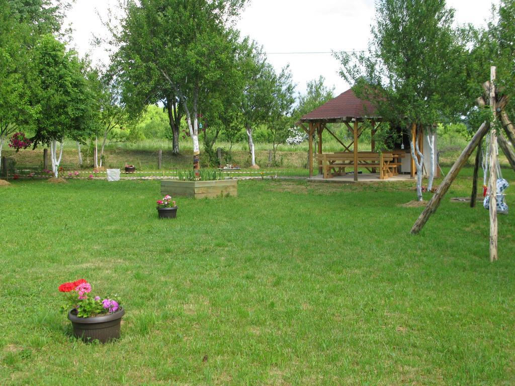 Apartments Eco Forest Resort Rakovica Exterior foto